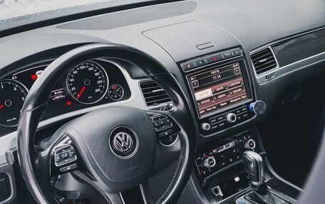 Volkswagen Touareg III, 2016 год, 3 100 000 рублей, 14 фотография