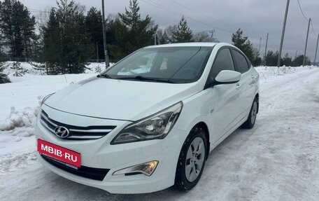 Hyundai Solaris II рестайлинг, 2015 год, 815 000 рублей, 4 фотография