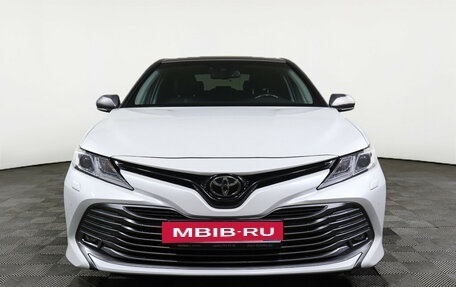 Toyota Camry, 2018 год, 2 998 000 рублей, 2 фотография