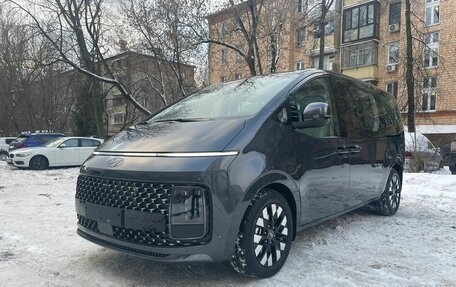 Hyundai Staria, 2024 год, 8 200 000 рублей, 1 фотография