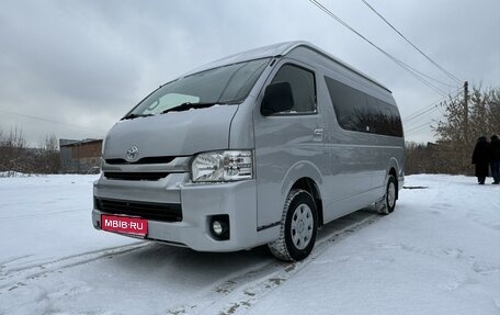 Toyota HiAce H200, 2014 год, 3 800 000 рублей, 1 фотография