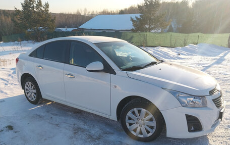 Chevrolet Cruze II, 2013 год, 870 000 рублей, 3 фотография