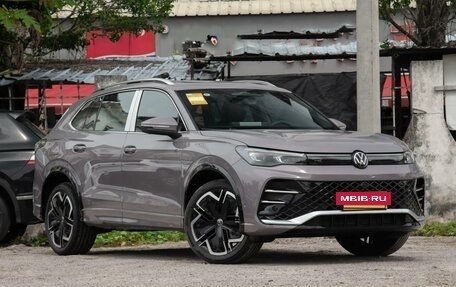 Volkswagen Tiguan, 2024 год, 4 050 000 рублей, 3 фотография