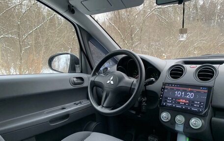 Mitsubishi Colt VI рестайлинг, 2006 год, 700 000 рублей, 9 фотография