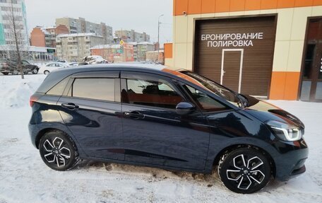 Honda Fit, 2020 год, 1 670 000 рублей, 2 фотография