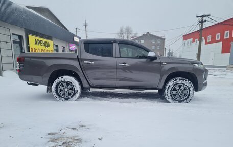 Mitsubishi L200 IV рестайлинг, 2019 год, 2 350 000 рублей, 12 фотография