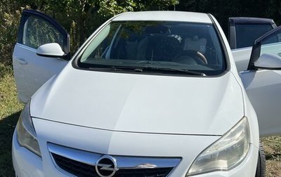 Opel Astra J, 2012 год, 670 000 рублей, 1 фотография