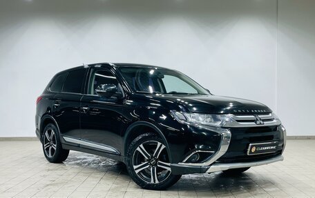 Mitsubishi Outlander III рестайлинг 3, 2015 год, 1 920 000 рублей, 3 фотография