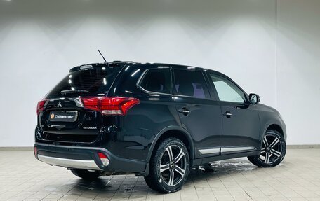 Mitsubishi Outlander III рестайлинг 3, 2015 год, 1 920 000 рублей, 5 фотография