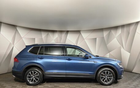 Volkswagen Tiguan II, 2019 год, 3 155 000 рублей, 6 фотография