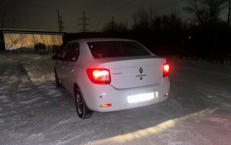 Renault Logan II, 2018 год, 1 180 000 рублей, 3 фотография