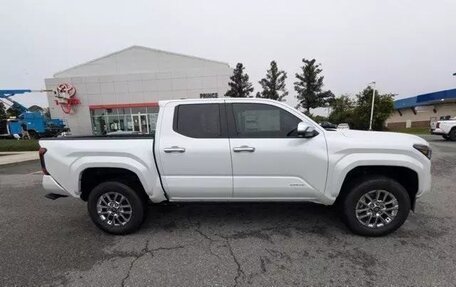 Toyota Tacoma, 2024 год, 9 300 000 рублей, 4 фотография