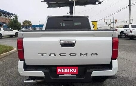 Toyota Tacoma, 2024 год, 9 300 000 рублей, 6 фотография