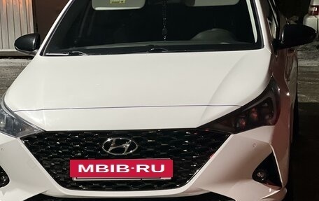 Hyundai Solaris II рестайлинг, 2021 год, 1 879 000 рублей, 9 фотография