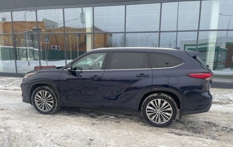 Toyota Highlander, 2020 год, 4 500 000 рублей, 10 фотография