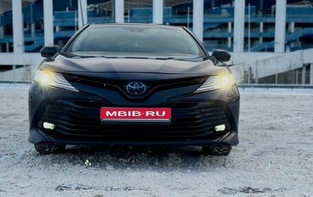 Toyota Camry, 2019 год, 3 600 000 рублей, 4 фотография