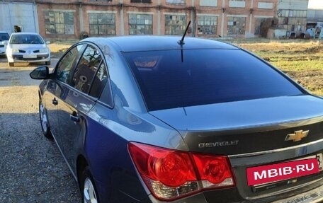 Chevrolet Cruze II, 2010 год, 649 000 рублей, 3 фотография