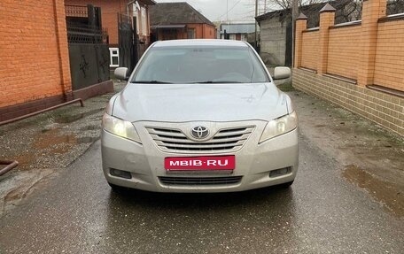 Toyota Camry, 2006 год, 650 000 рублей, 2 фотография