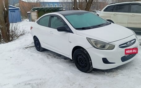 Hyundai Solaris II рестайлинг, 2013 год, 435 000 рублей, 3 фотография