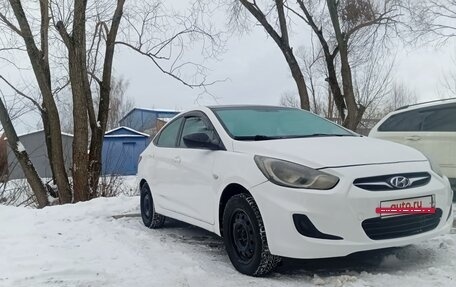 Hyundai Solaris II рестайлинг, 2013 год, 435 000 рублей, 17 фотография