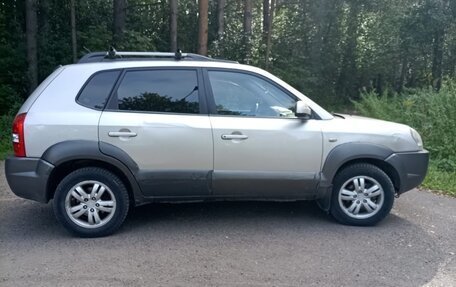 Hyundai Tucson III, 2006 год, 700 000 рублей, 17 фотография