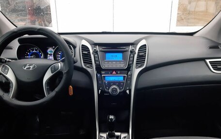 Hyundai i30 II рестайлинг, 2012 год, 1 300 000 рублей, 14 фотография