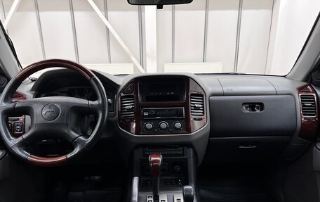 Mitsubishi Pajero III рестайлинг, 2004 год, 1 030 000 рублей, 10 фотография