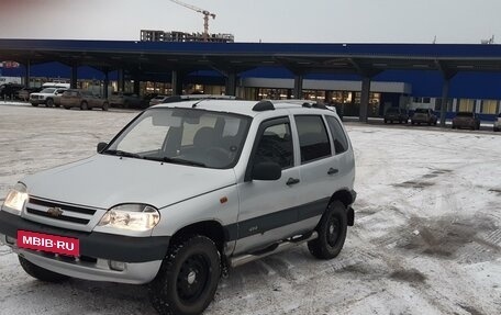 Chevrolet Niva I рестайлинг, 2004 год, 310 000 рублей, 2 фотография