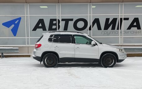 Volkswagen Tiguan I, 2010 год, 947 000 рублей, 3 фотография