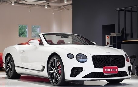 Bentley Continental GT III, 2021 год, 28 500 000 рублей, 2 фотография