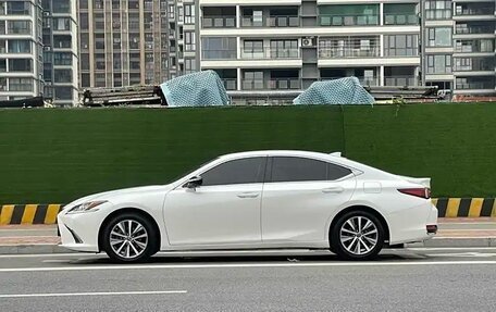 Lexus ES VII, 2021 год, 3 700 000 рублей, 6 фотография