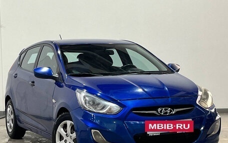 Hyundai Solaris II рестайлинг, 2012 год, 730 000 рублей, 3 фотография