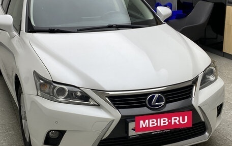 Lexus CT I рестайлинг, 2014 год, 1 990 000 рублей, 8 фотография