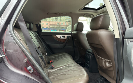 Infiniti QX70, 2013 год, 2 949 000 рублей, 21 фотография