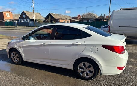 Hyundai Solaris II рестайлинг, 2014 год, 1 400 000 рублей, 11 фотография