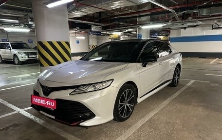 Toyota Camry, 2020 год, 3 300 000 рублей, 2 фотография