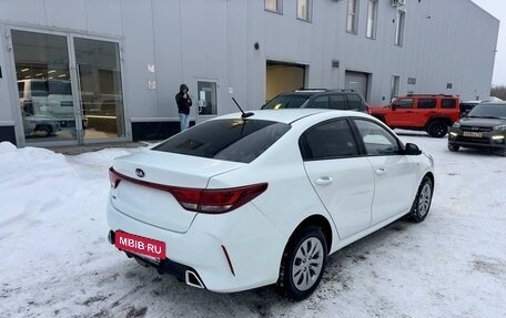 KIA Rio IV, 2020 год, 1 415 000 рублей, 3 фотография