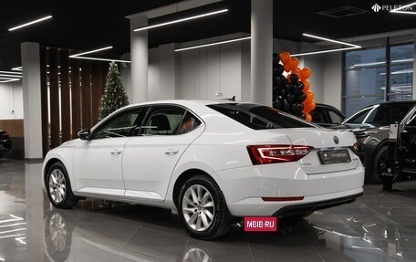 Skoda Superb III рестайлинг, 2017 год, 2 090 000 рублей, 3 фотография