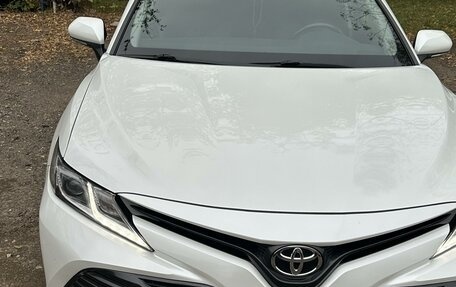 Toyota Camry, 2018 год, 2 280 000 рублей, 3 фотография