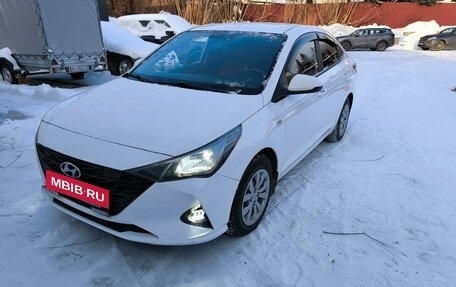 Hyundai Solaris II рестайлинг, 2022 год, 1 720 000 рублей, 3 фотография