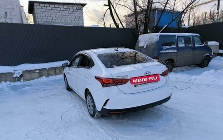 Hyundai Solaris II рестайлинг, 2022 год, 1 720 000 рублей, 5 фотография