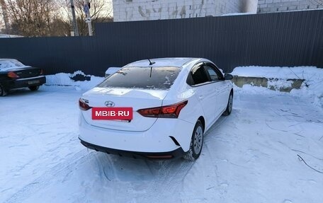 Hyundai Solaris II рестайлинг, 2022 год, 1 720 000 рублей, 6 фотография