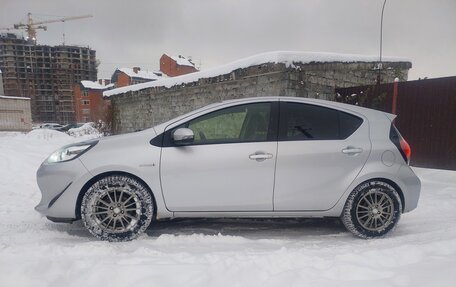 Toyota Aqua I, 2018 год, 1 380 000 рублей, 4 фотография