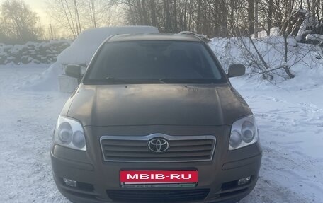 Toyota Avensis III рестайлинг, 2006 год, 750 000 рублей, 4 фотография