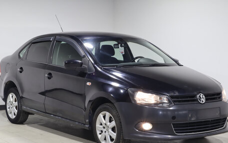 Volkswagen Polo VI (EU Market), 2011 год, 555 000 рублей, 2 фотография