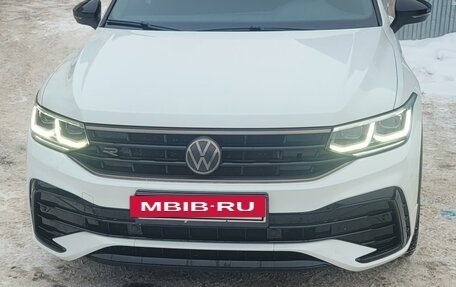 Volkswagen Tiguan II, 2021 год, 4 050 000 рублей, 6 фотография