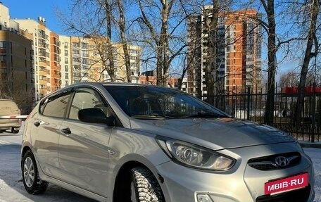 Hyundai Solaris II рестайлинг, 2012 год, 830 000 рублей, 8 фотография