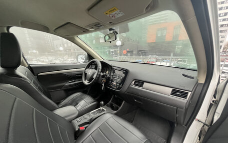 Mitsubishi Outlander III рестайлинг 3, 2014 год, 1 199 000 рублей, 7 фотография