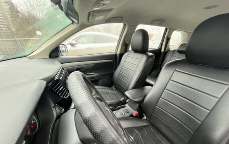 Mitsubishi Outlander III рестайлинг 3, 2014 год, 1 199 000 рублей, 13 фотография