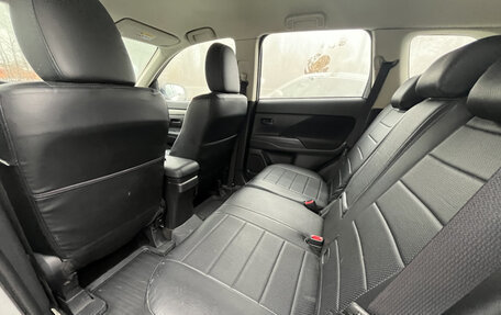 Mitsubishi Outlander III рестайлинг 3, 2014 год, 1 199 000 рублей, 26 фотография